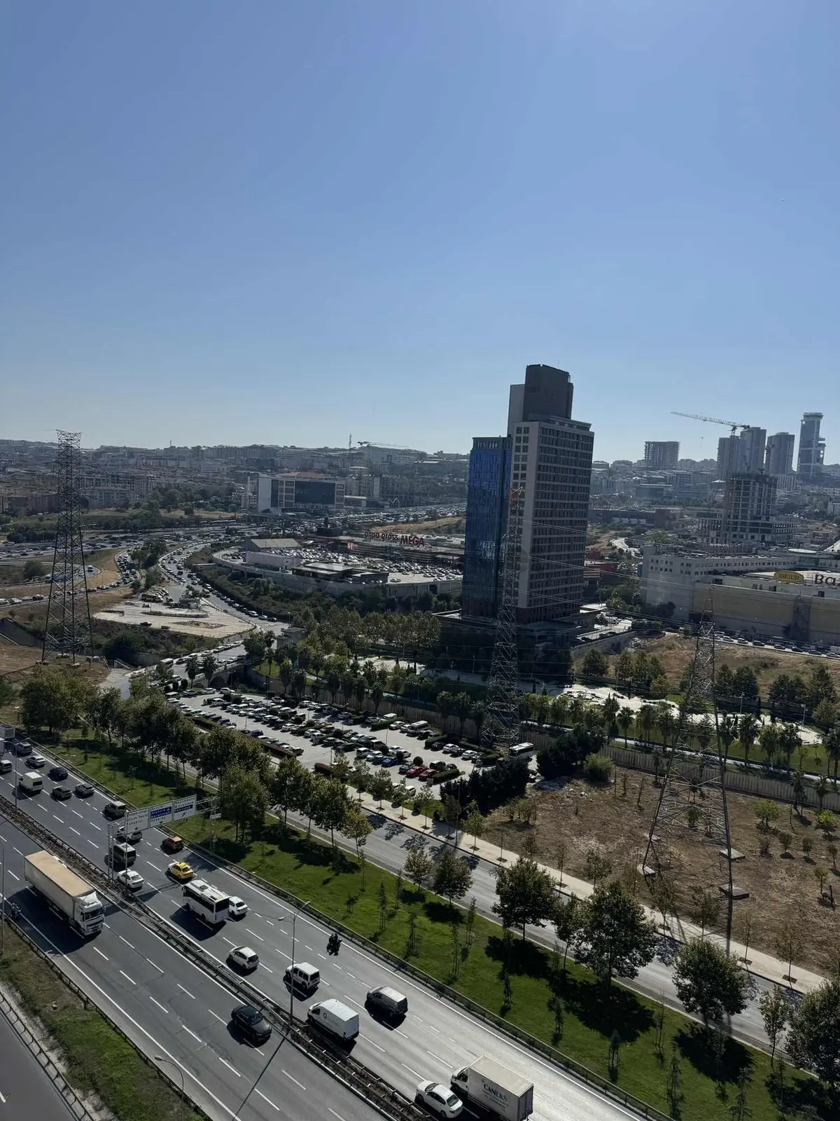 Metrobüse Yakın Full Eşyalı 1+1 Balkonlu Kiralık Daire - 13