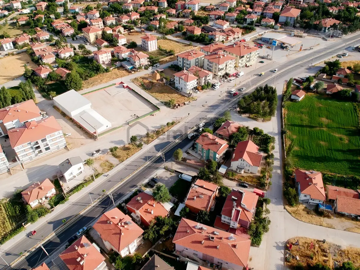 İlbey // Şuhut Merkez Afyon Caddesinde 891 M² Arsa - 4