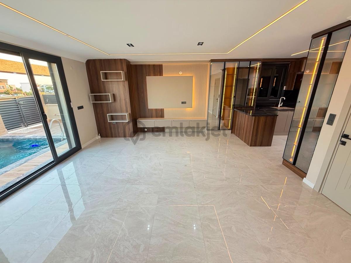 Didim Efelerde Satılık 3+1 Otoparklı-havuzlu Villa - 22