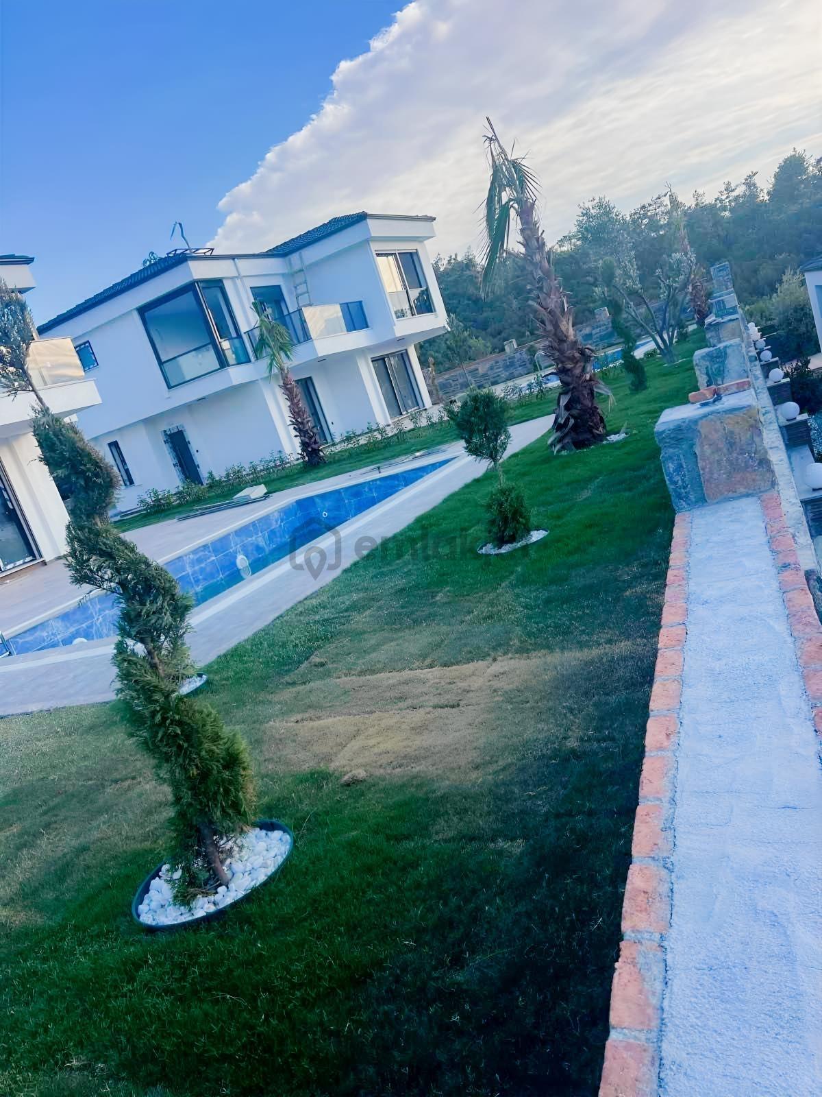 Akbük'te Panoramik Deniz Manzaralı 4+1villa - 8