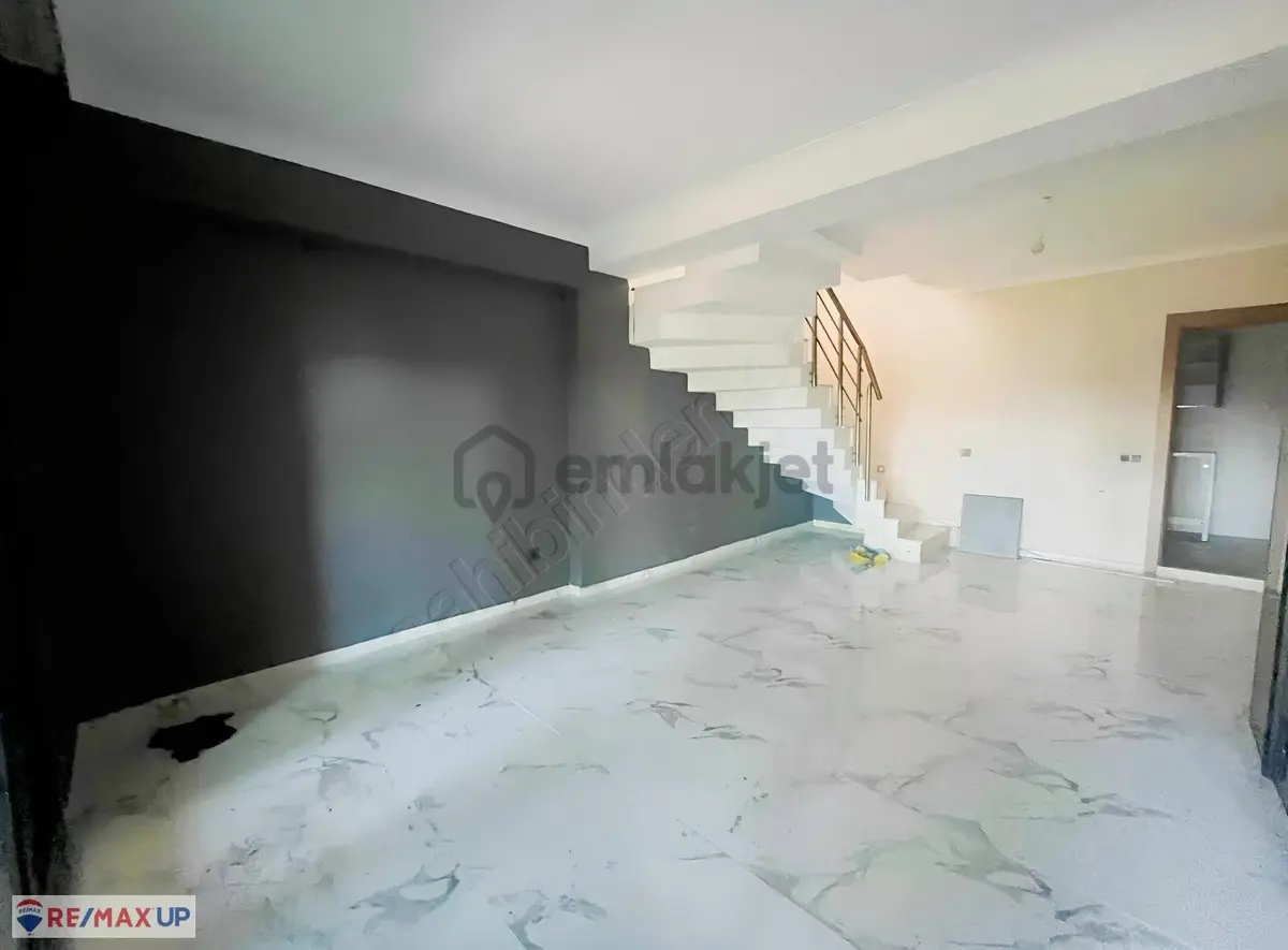 Çetin Emeçte Deniz Manzaralı, Bahçeli Kiralık Villa - 13