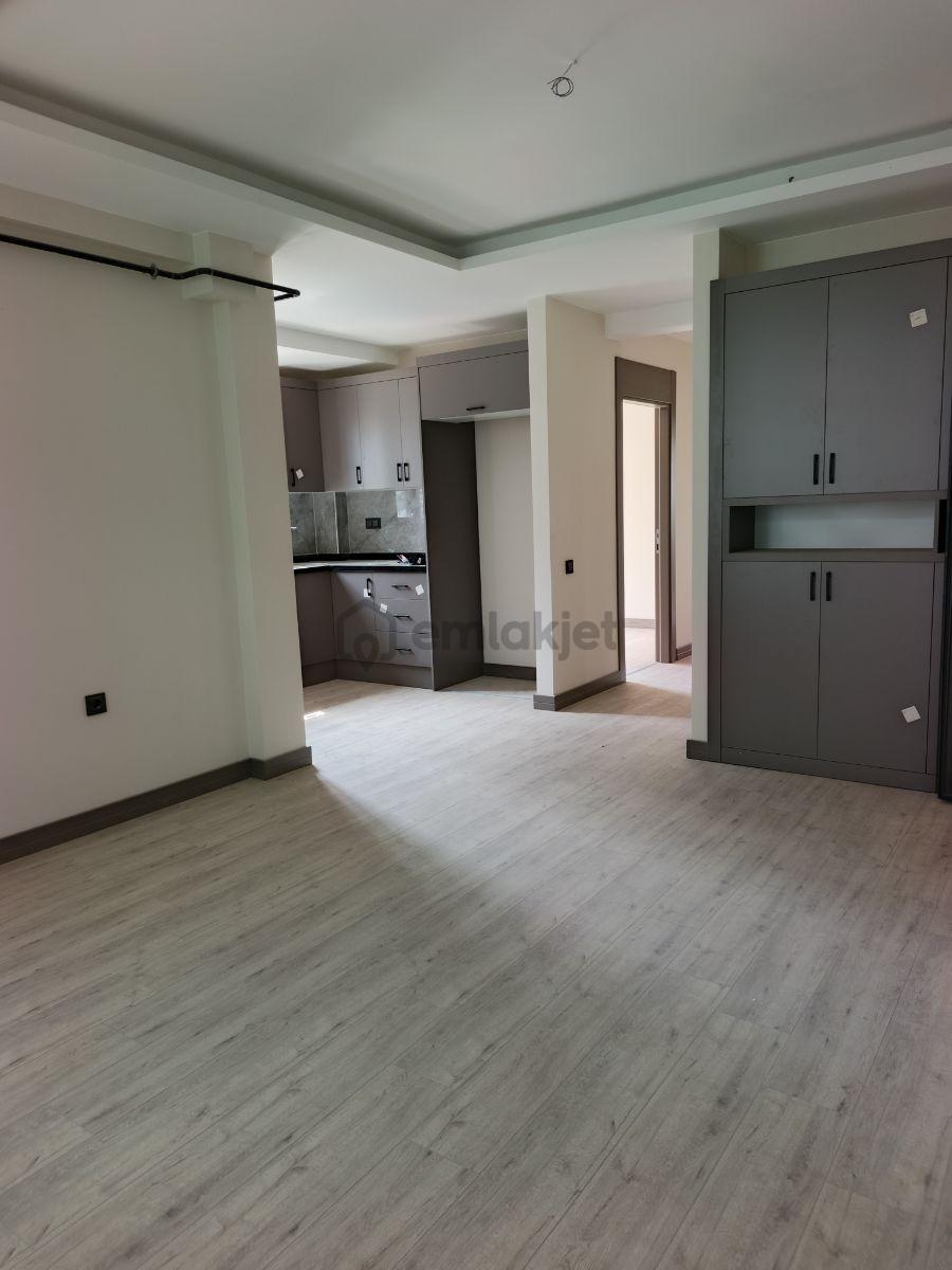 Mezitli Yedi Kardeşler Civarı Kiralık Sıfır 2+1 Lüks Site İçinde