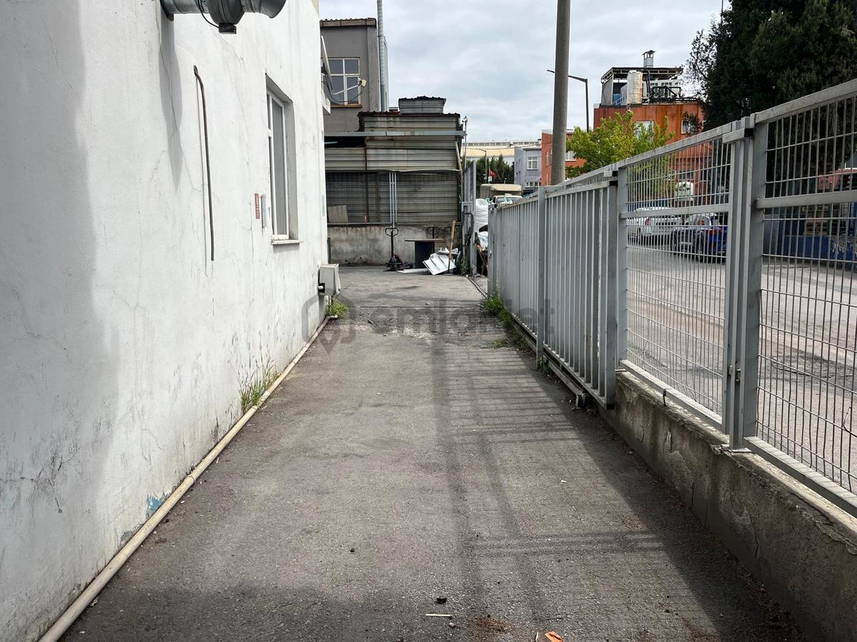 Boya Vernikçiler Sanayi Sitesinde Kiralik Fabrika - 13
