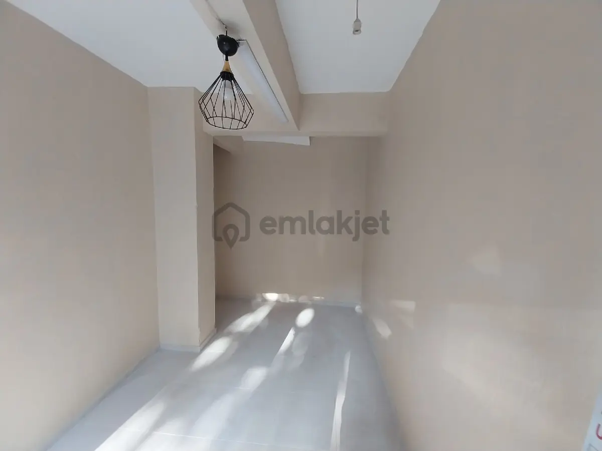 Karaköy Pazarı İçinde Kiralık Dükkan - 7