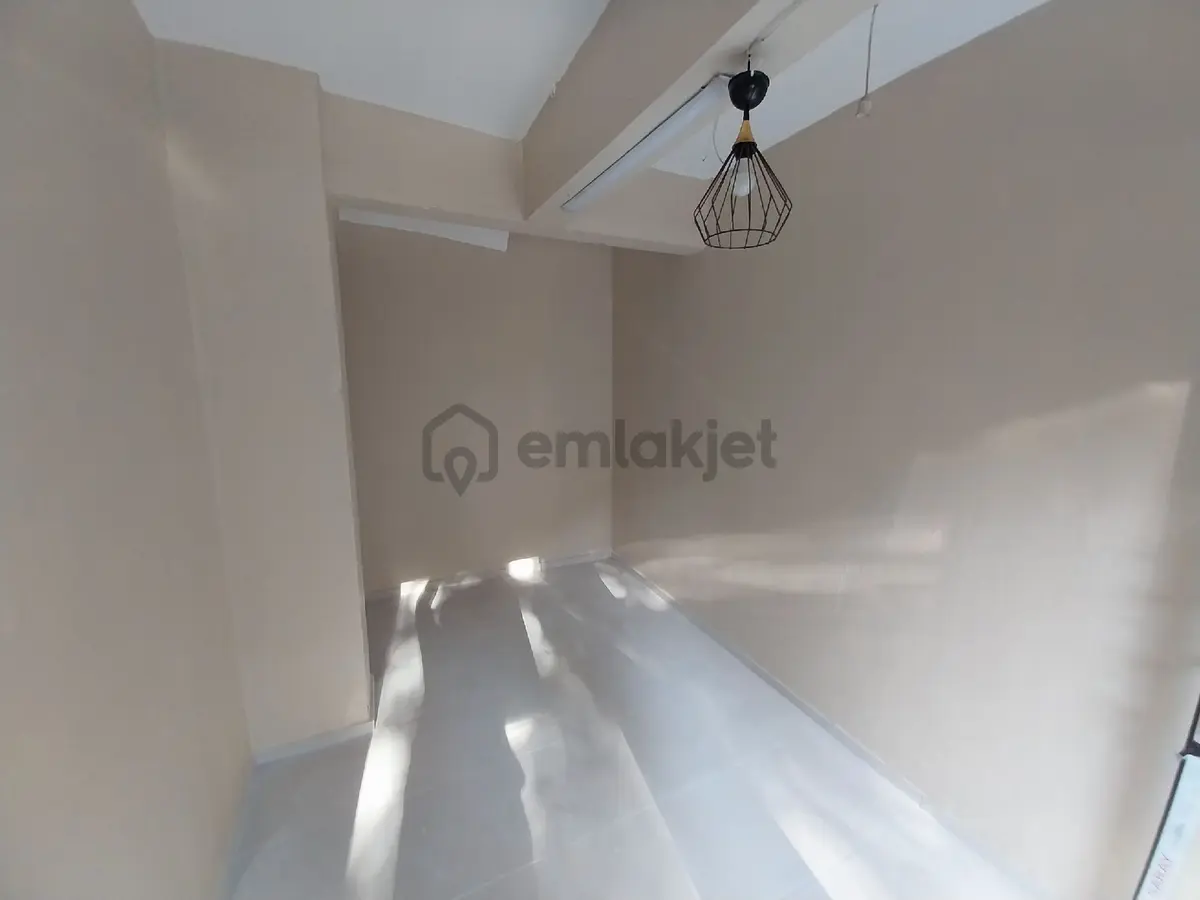 Karaköy Pazarı İçinde Kiralık Dükkan - 5