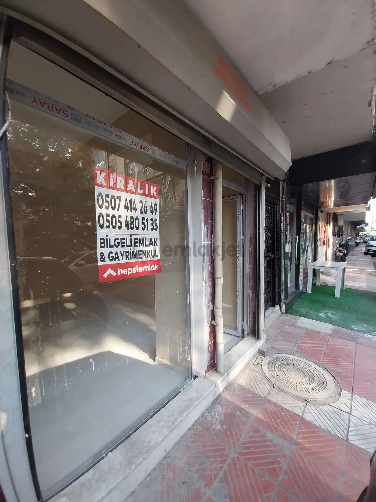 Karaköy Pazarı İçinde Kiralık Dükkan - 2