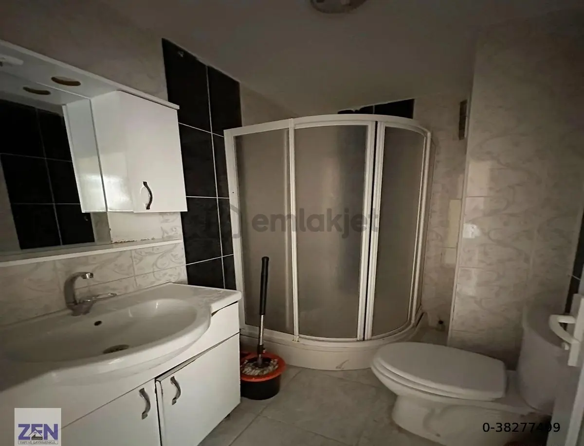 Merkezde Geniş M2 Balkonlu 2+1 Kiralık Daire !! - 18