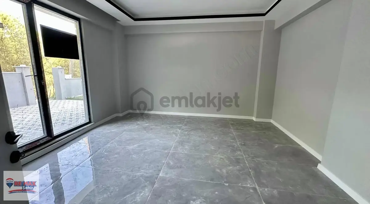 Çiftlikköy Bayraktepe'de Satılık 3+1 Bahçe Katı - 6
