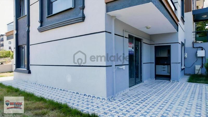 Çiftlikköy Bayraktepe'de Satılık 3+1 Bahçe Katı - 28