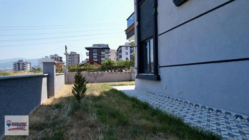 Çiftlikköy Bayraktepe'de Satılık 3+1 Bahçe Katı - 27