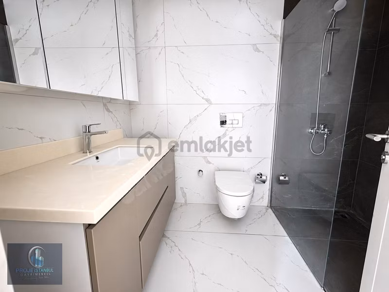Fikirtepe'de Kiralık 4+1 Daire - 29