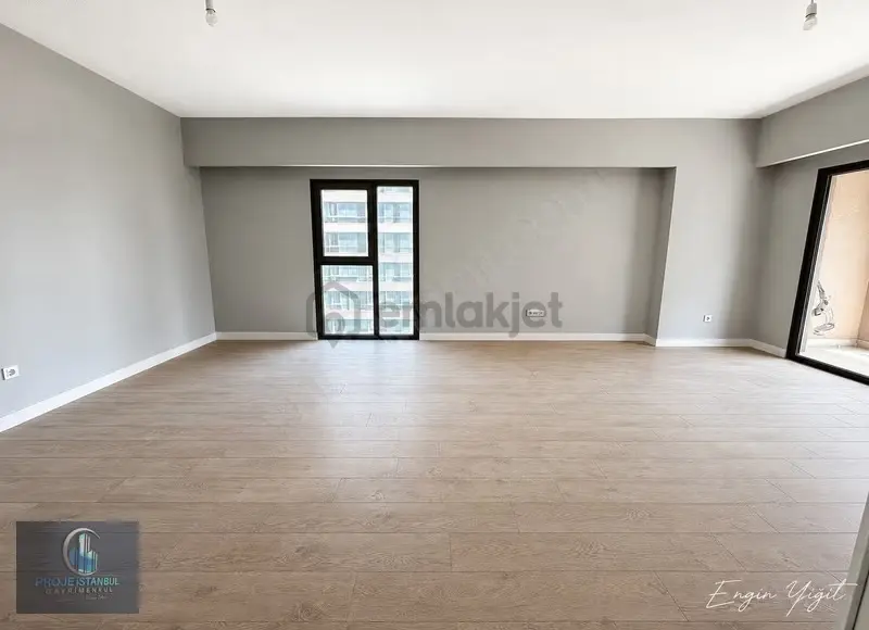 Fikirtepe'de Kiralık 4+1 Daire - 11