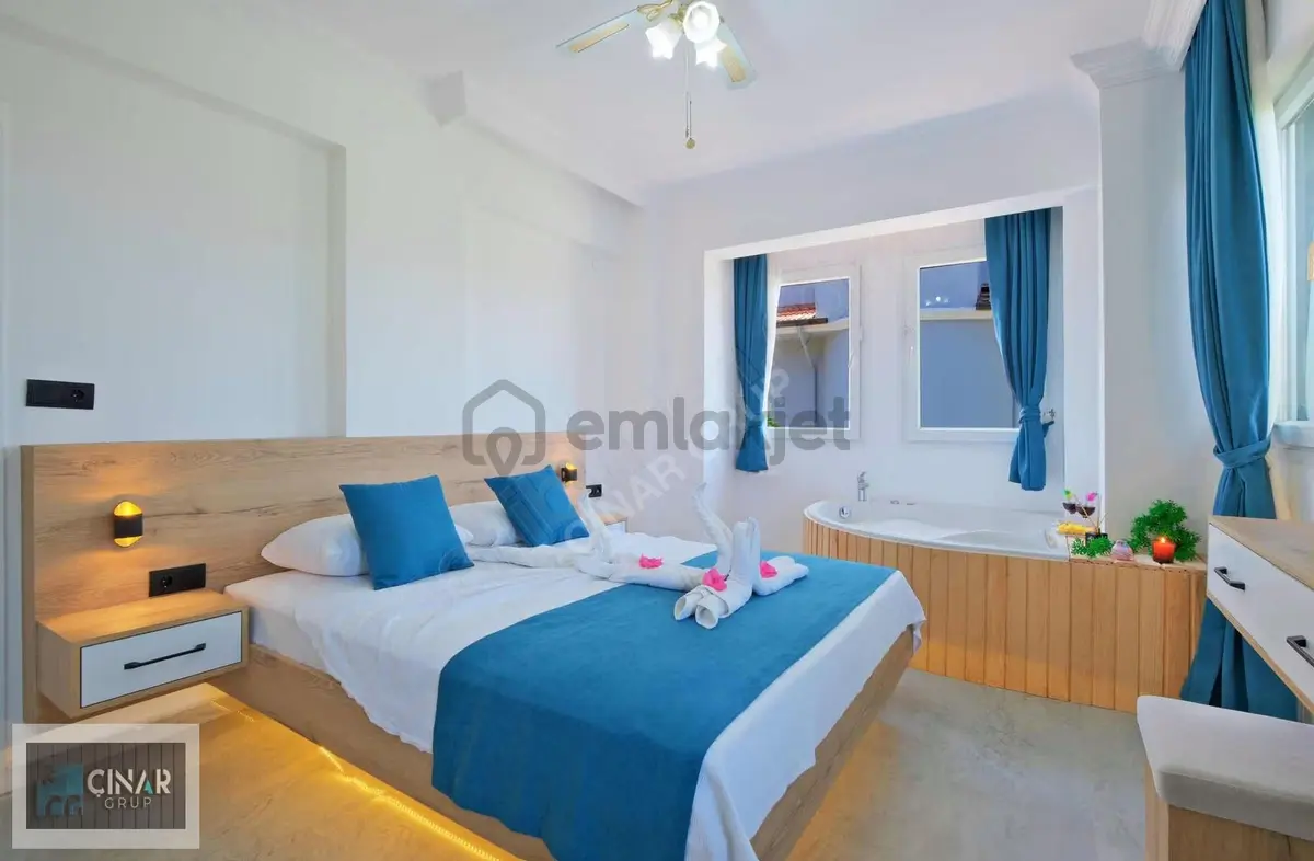 Ölüdenizde Satılık Eşyalı 3+1 Müstakil Villa - 16