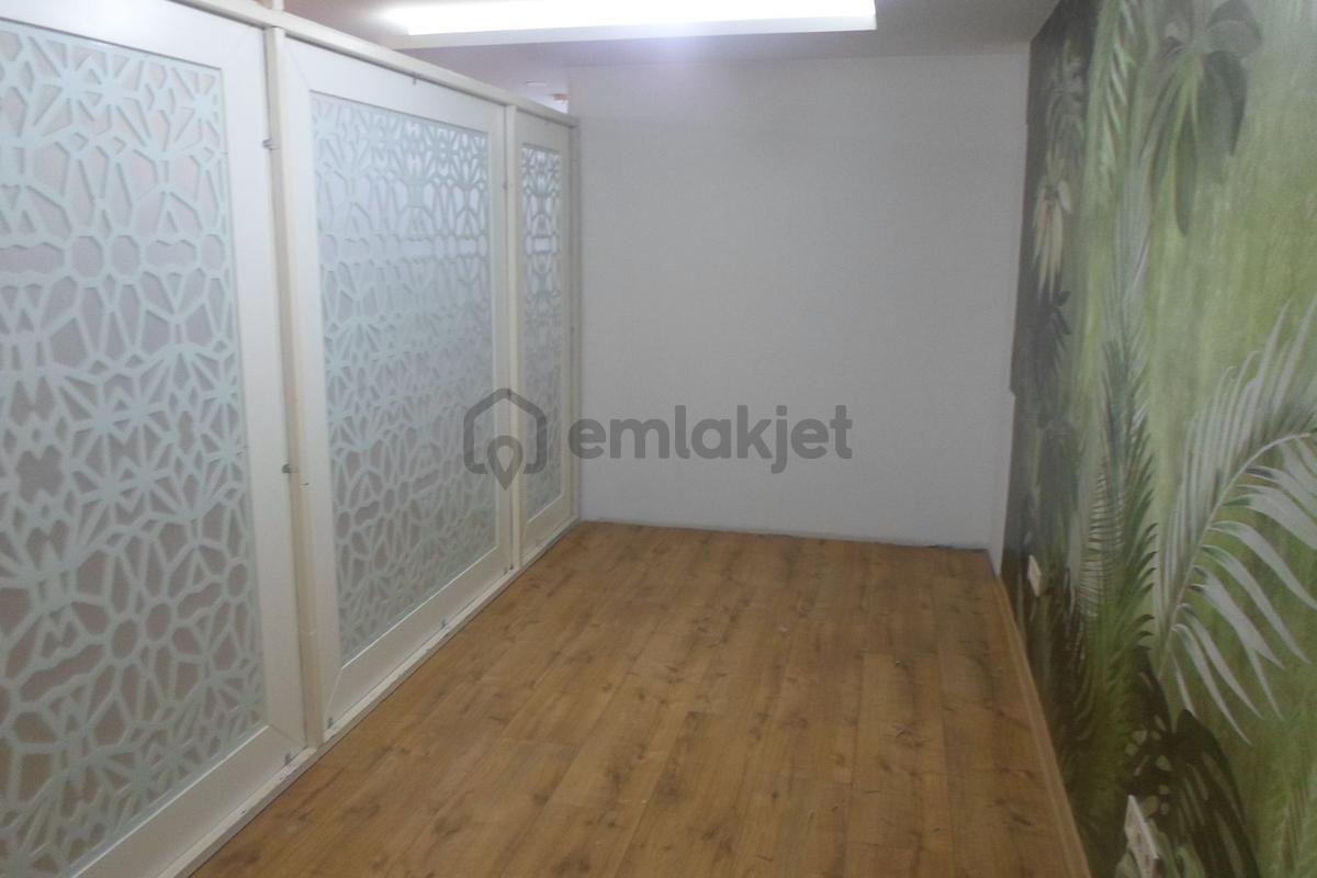 Plazada Mezitli Kalbi Tabela Degeri Yüksek Kiralık Geniş İşyeri... - 4