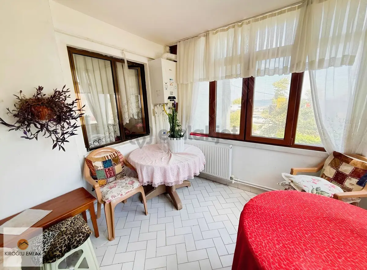 **denize Yürüme Mesafesinde Eşyalı Kiralık Daire!** - 9