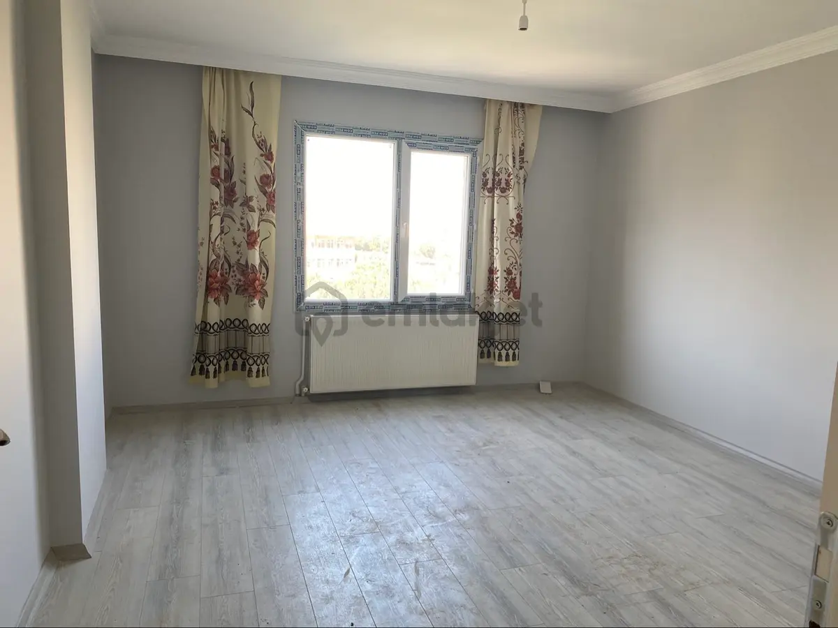 Tezcan Emlaktan Kiralık 3+1 Daire - 14