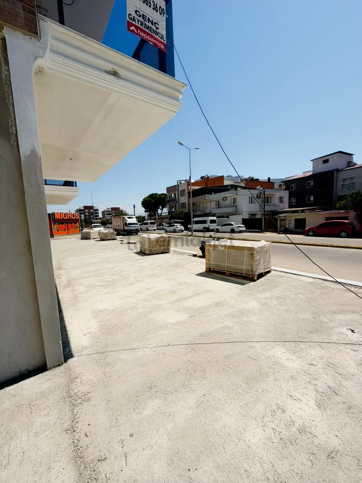 Yeşil Mahalle De Hastane Karşısı Satılık Dükkan!! - 2