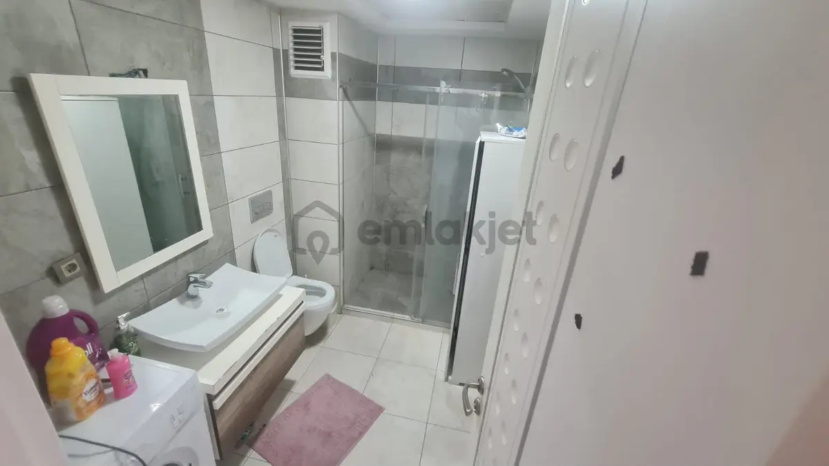 Metrobüse Yakın Kiralık 1+1 Fulll Eşyalı 1+1