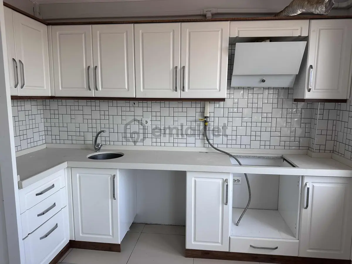 Merkezde Kaliteli Lüx Doğalgazlı Asansörlü Geniş 2+1 Daire - 9