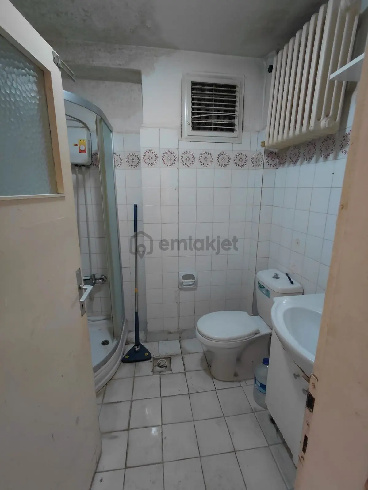 Afyon Tezcan Emlaktan İçinde Kiracılı Dumlu Sitesi Satılık Daire - 16