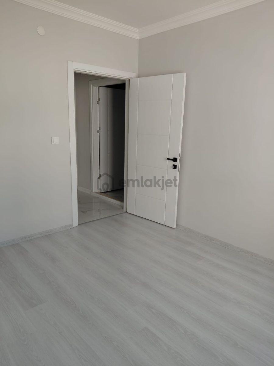 Taşkent Caddesinde Yeni Yapı Arakat Kiralık 2+1 Daire - 16