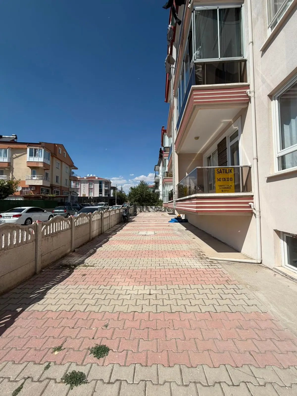 Afyon Sahipata Satılık 3+1 Aydınlık Daire - 14