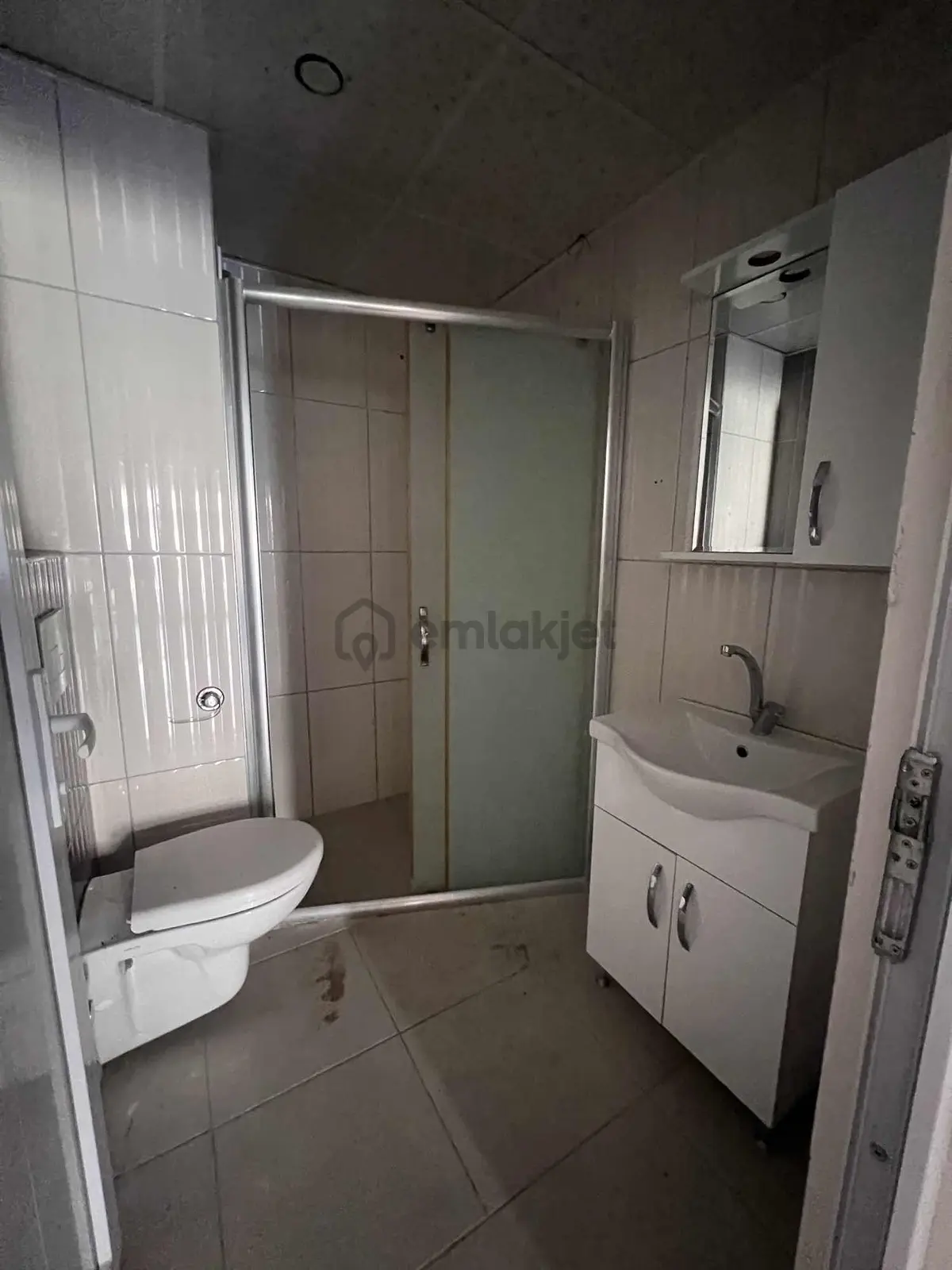 Kütükçü Mah Kiralık Daire Geniş Ulaşıma Yakın !!! - 9