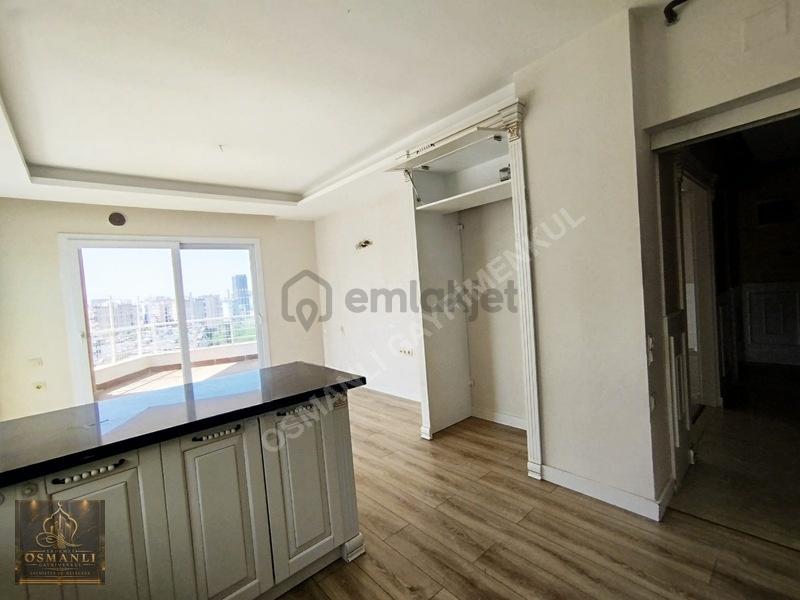Çiftlikköy'de Üniversite Civarı Havuzlu Sitede Geniş 4+1 - 24