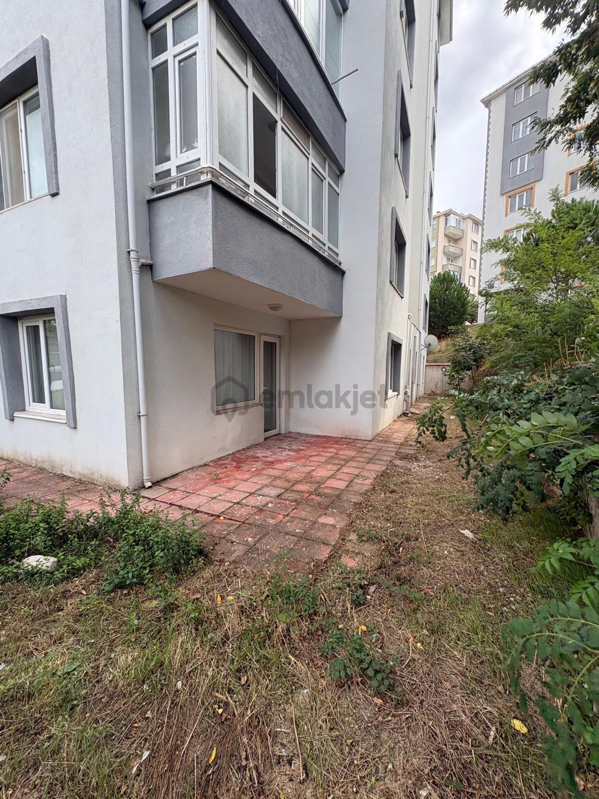 Bahçe Katında Site İçi Satılık 3+1 - 5