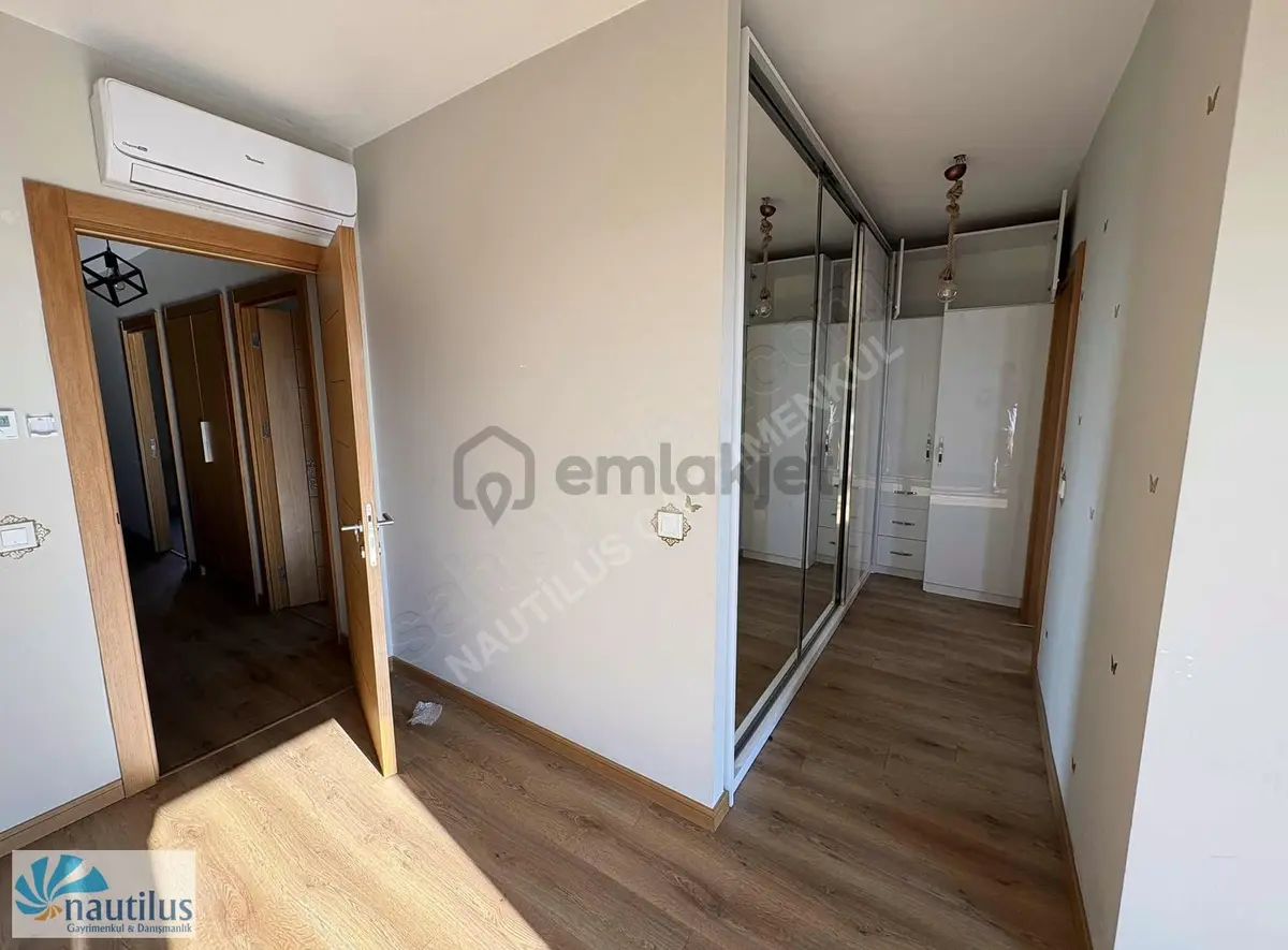 Bahçeşehir Asmalı Bahçeşehir Kiralık Köşe Villa - 29