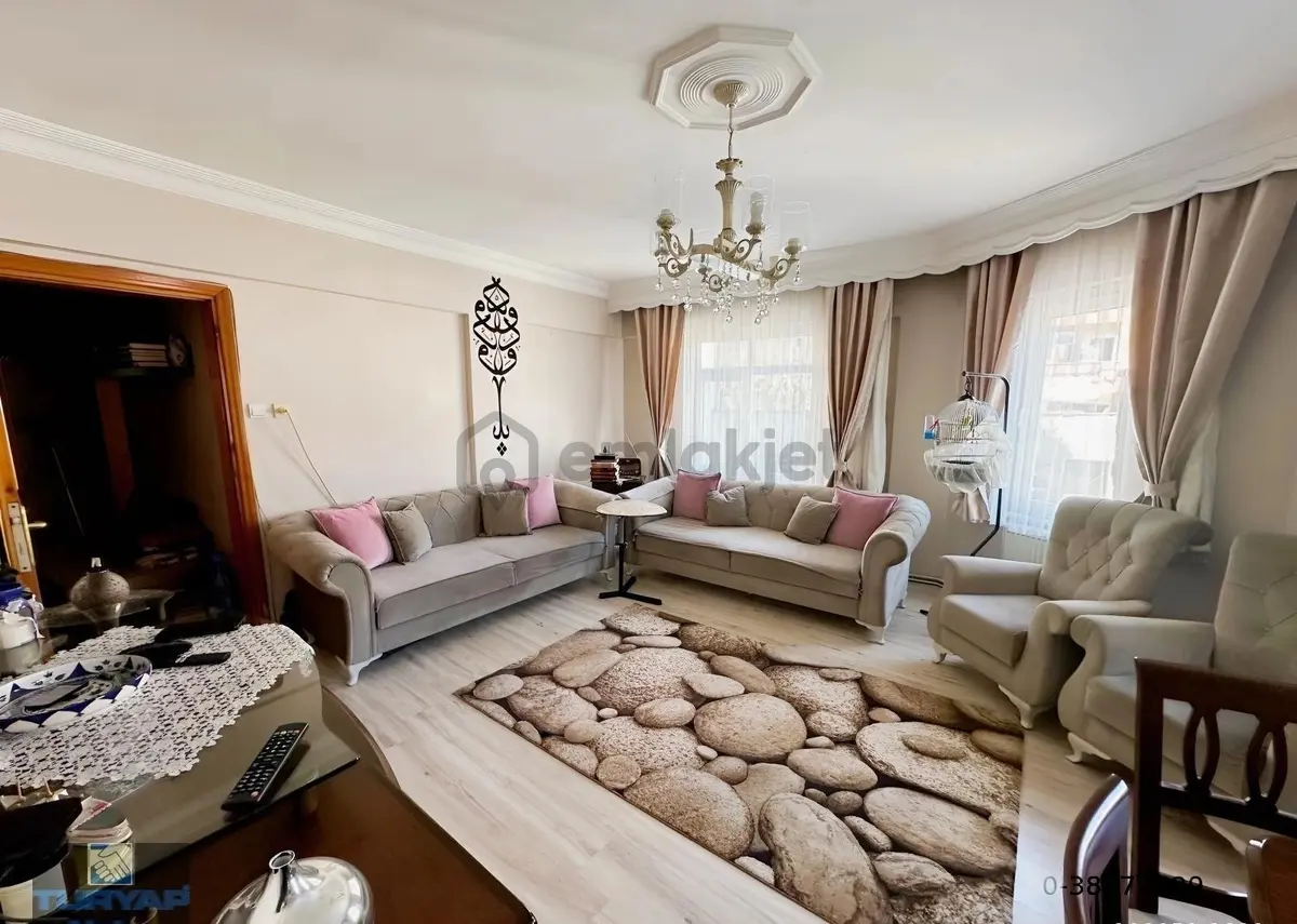 Bağcılar Demirkapı Mah'de 2. Kat 90m2 2+1 Geniş, Bakımlı Daire - 2