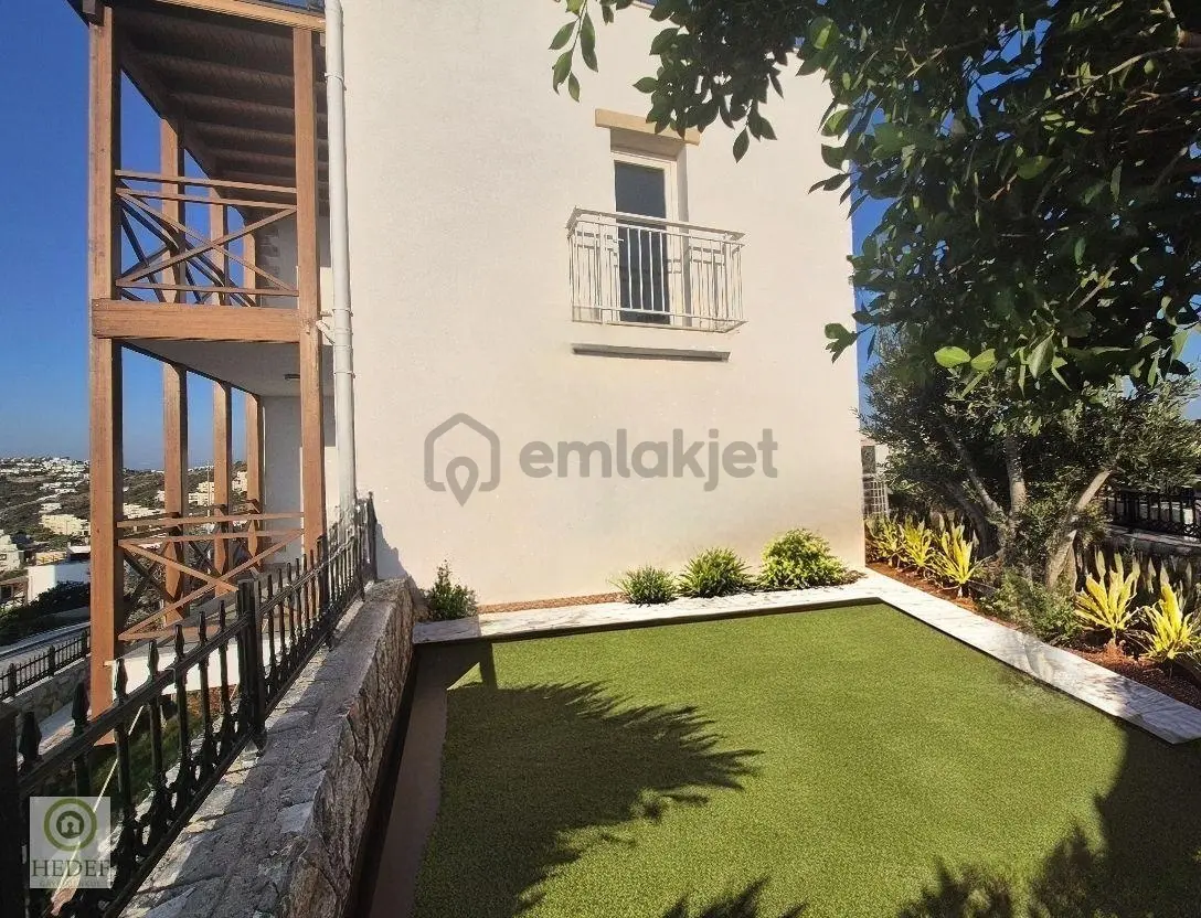 Hedef'ten Bodrum Fabay Mavikapı'da Bahçeli Deniz Manzaralı 2+1 - 12
