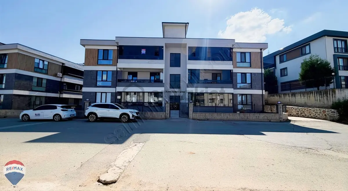 Serdivan Kemalpaşa Mahallesinde Satılık 190m² 4+1 Daire