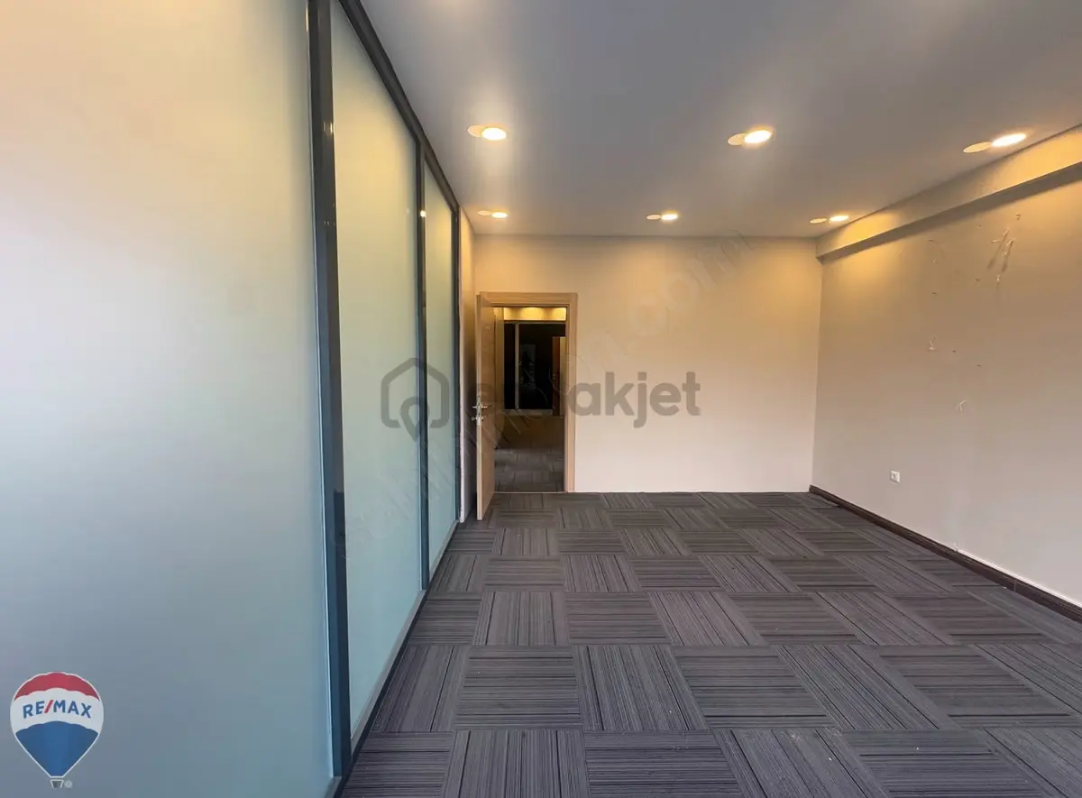 Payitaht İş Merkezinde Kiralık 2+1 Ofis - 20