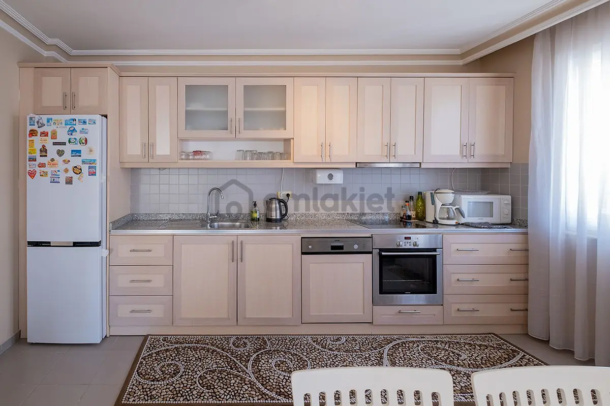 Kleopatra'da Denize 500 Metre 2+1 Eşyalı Daire - 6