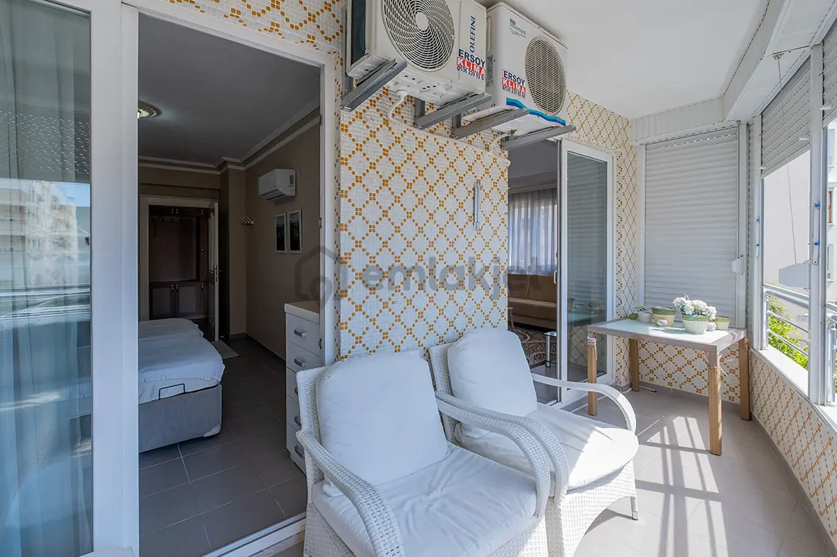 Kleopatra'da Denize 500 Metre 2+1 Eşyalı Daire - 14