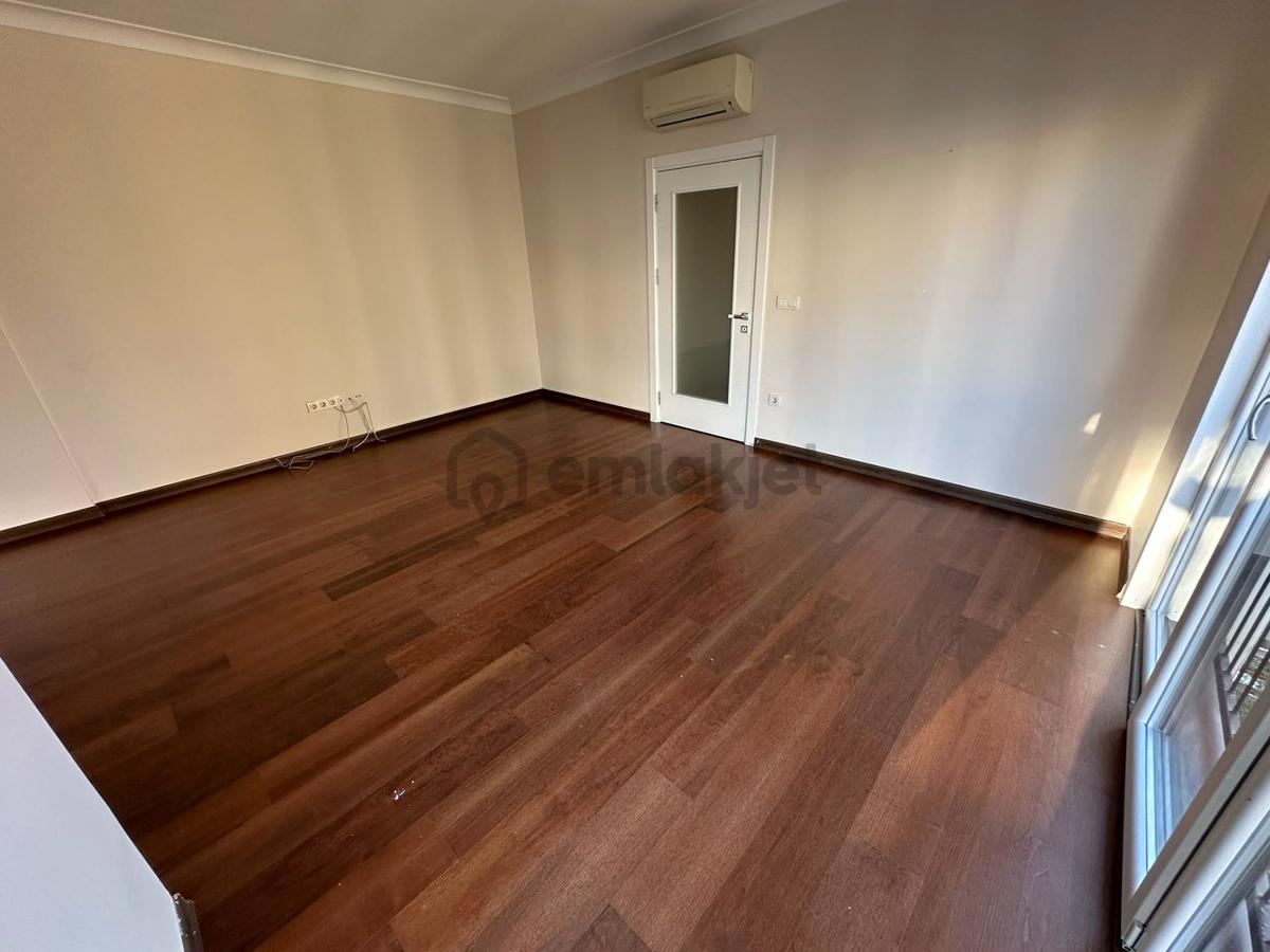 Suadiye Balkonlu Kombili 3+1 Kiralık Daire - 3