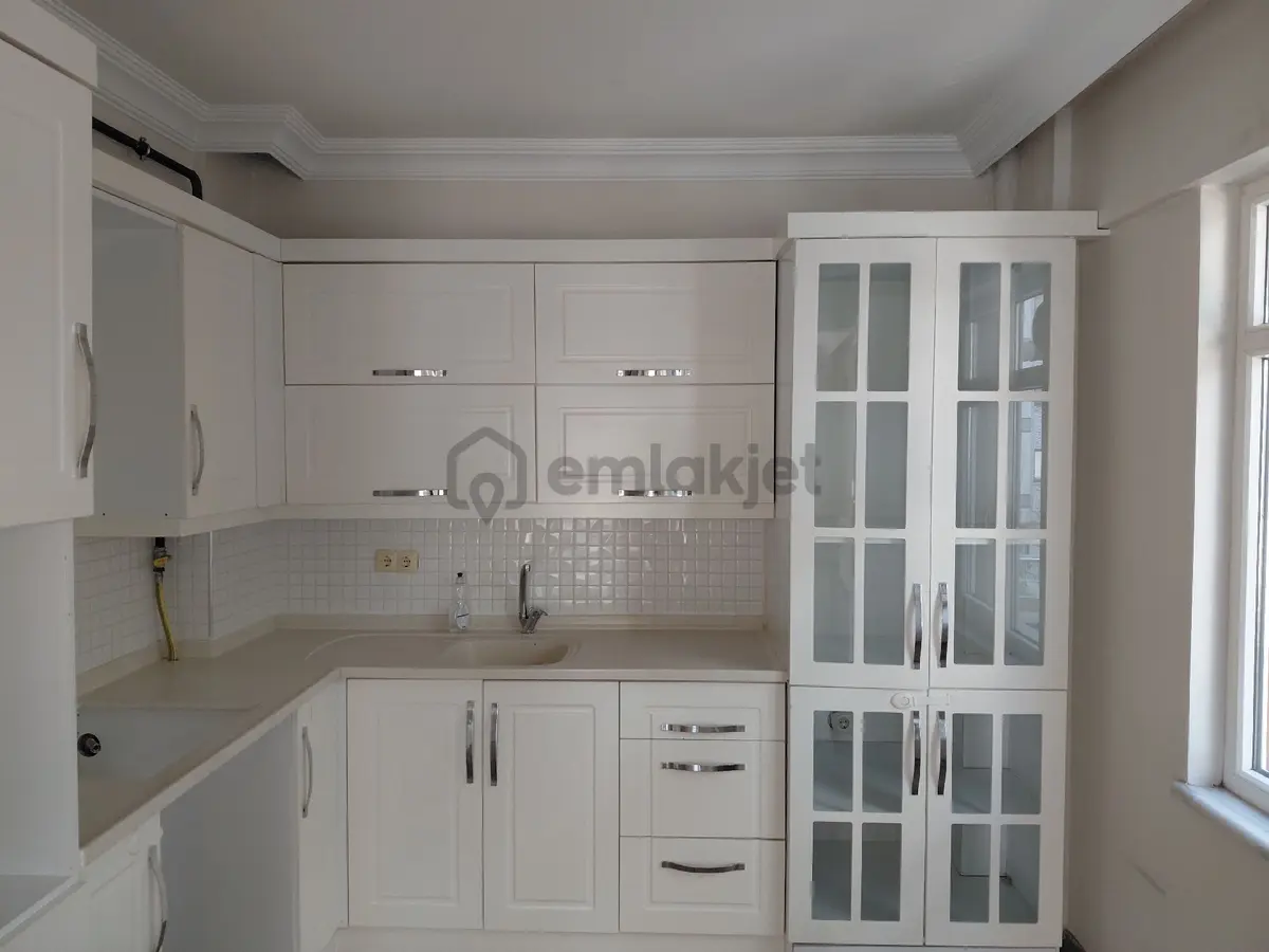 Karamanoğlu Emlak'tan Sahile Yakın - 17