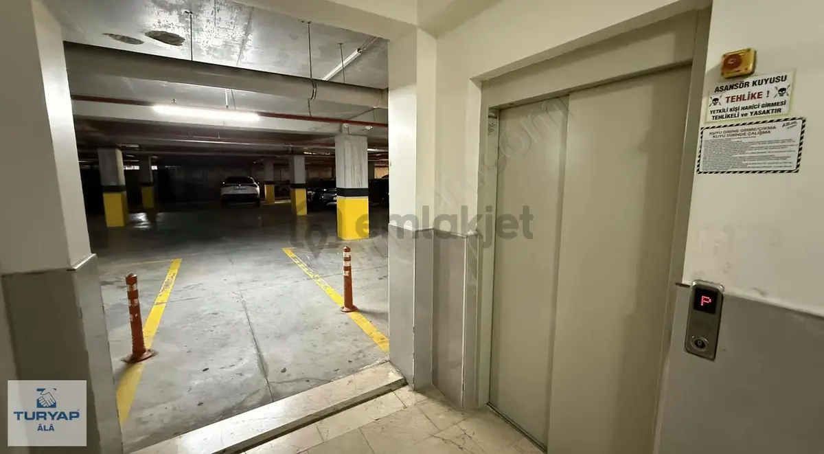 Uğurmumcu Mh. Site İçerisinde Satılık Daire - 34
