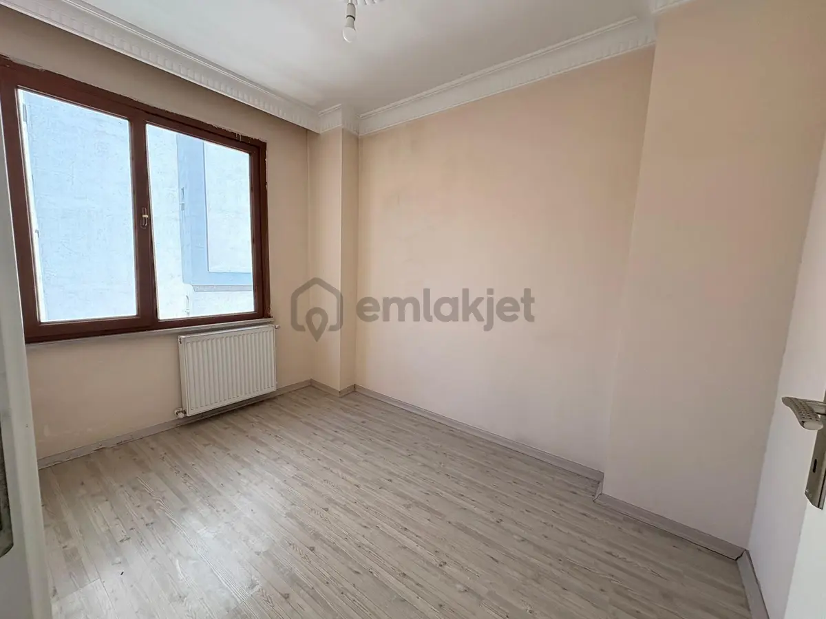 Yeşilkent Mahallesi'nde Temiz Ara Kat - 6