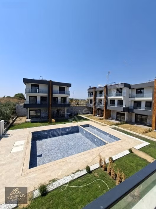 Evrensekide Havuzlu 3+1 Satılık 3 Katlı Trıbleks - 21