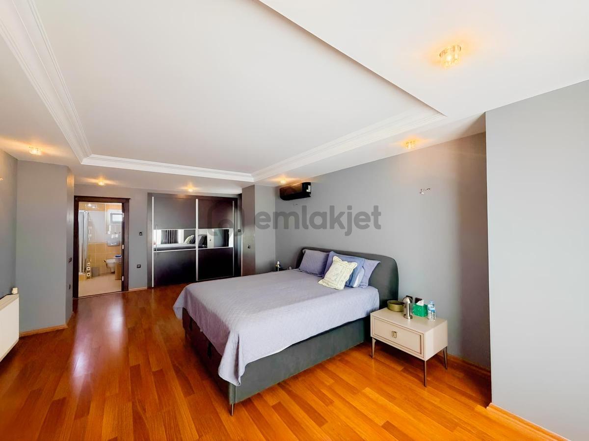 Adana'nın Kalbinde, Bulvar Üzerinde Ultra Geniş 5+1 Prestijli - 31