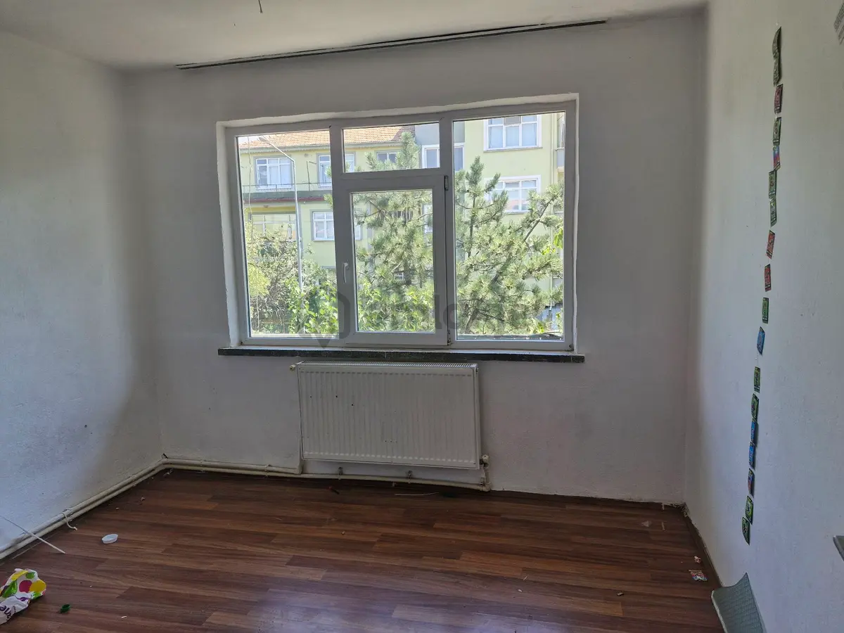 Davraz Mah. Cadde Üzerinde Kombili Daire - 15