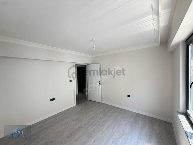 Üçevler'de Merkezi Konum Sıfır 2+1 Daire - 13