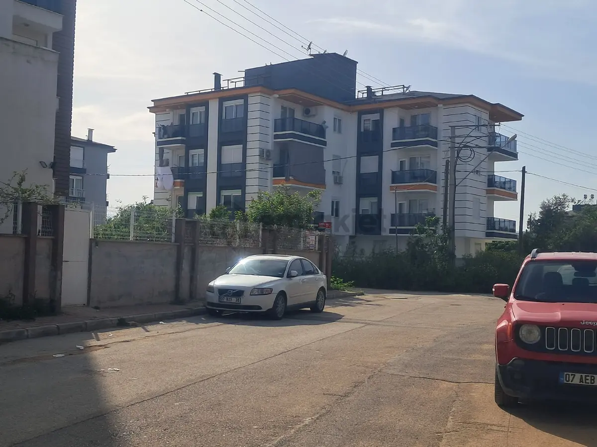 SAHİBİNDEN AYNI BİNA DA ARA KATLARDA SARILIK 3 ARTI 1 DAİRELER
