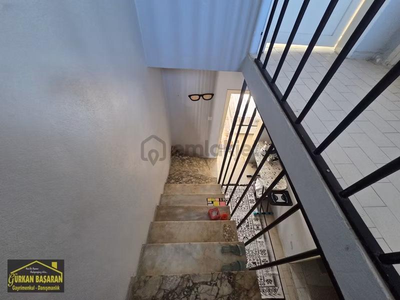 Fırsatlı Bir Yatırım Daha Satılık Denize Sıfır Villa Bahçeli - 18