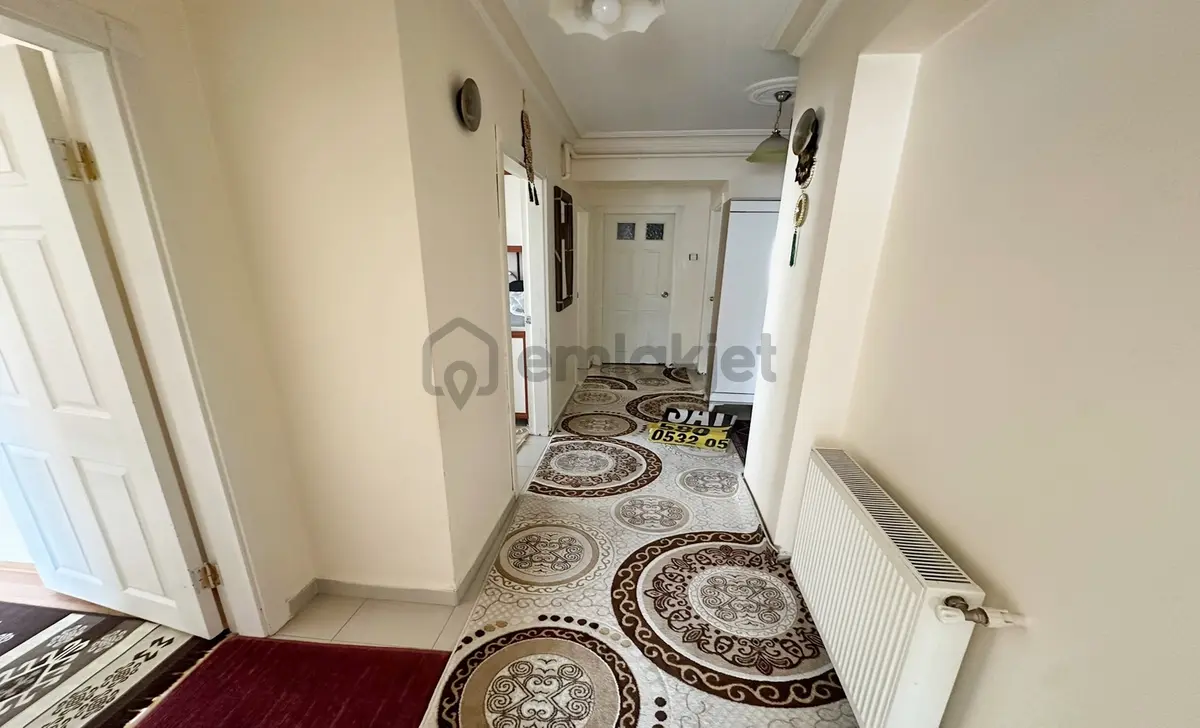 Kanuni'de Asansörlü Ara Kat Cadde Yakını Ön Cephe 3+1 Daire - 8