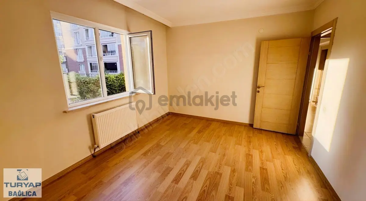 Ahi Mesutta Sitede Satılık 4+1 Daire - 20