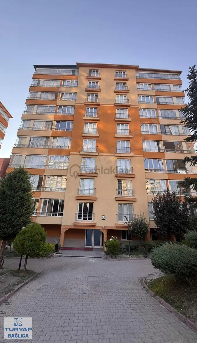 Ahi Mesutta Sitede Satılık 4+1 Daire - 3