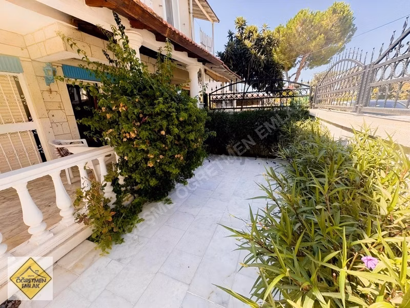 Çeşme Alaçatı'da Masrafsız, Bahçeli 3+1 Villa - 4